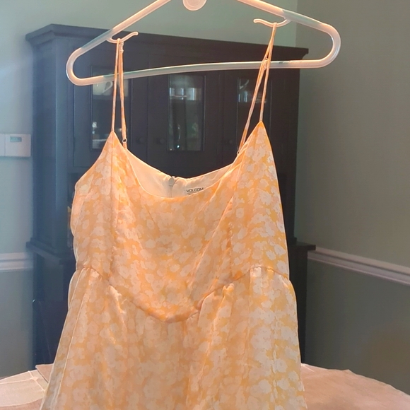 VOLCOM Orange Pastel Floral Maxi Dress - Medium EUC - Picture 6 of 6